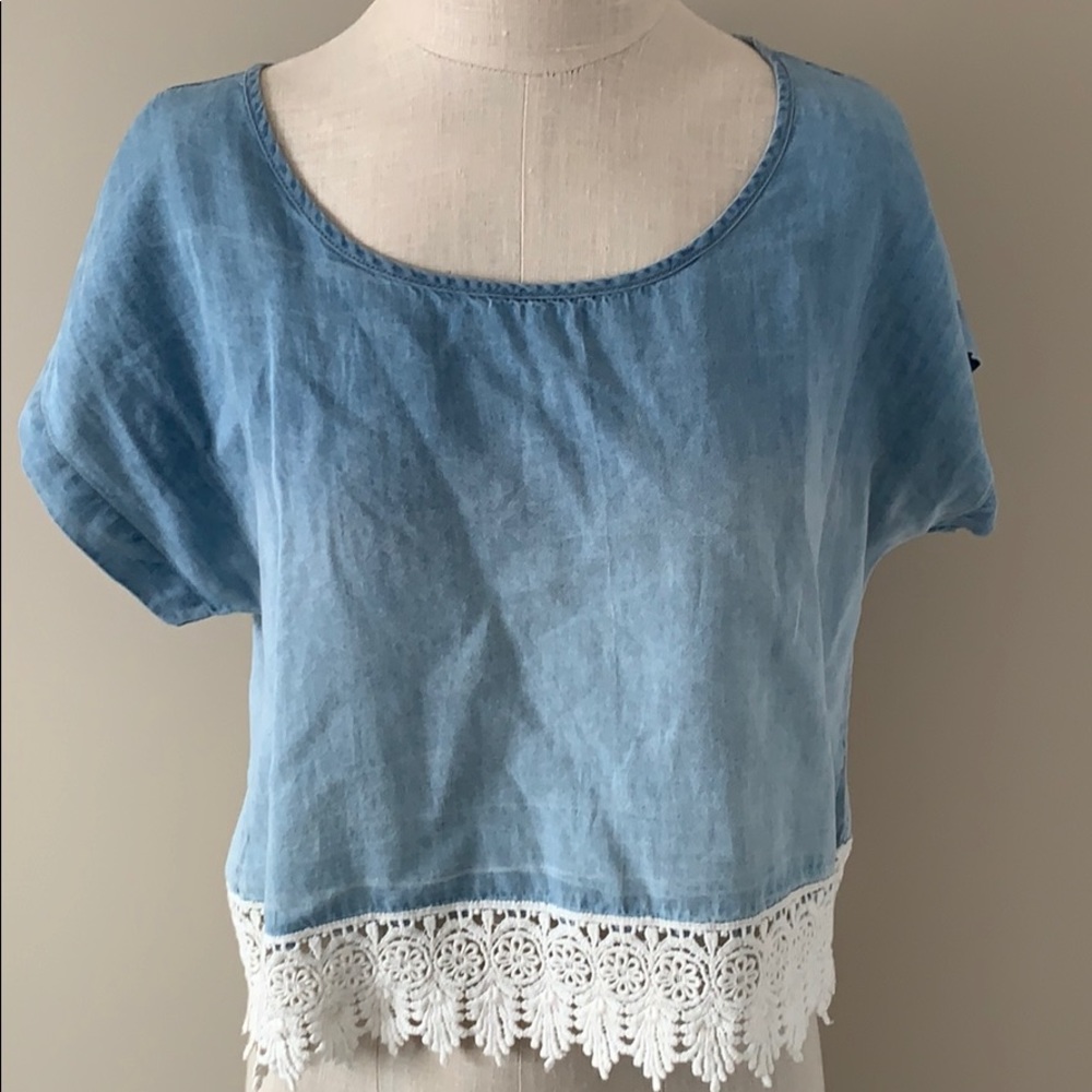 Jessica Simpson crop top